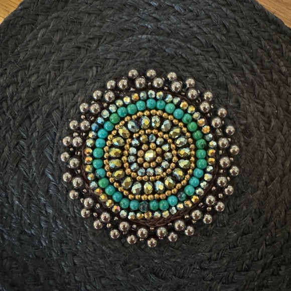 *NWT* Black Woven Handmade Crossbody bag from Thailand with stunning bead detail - Picture 2 of 3